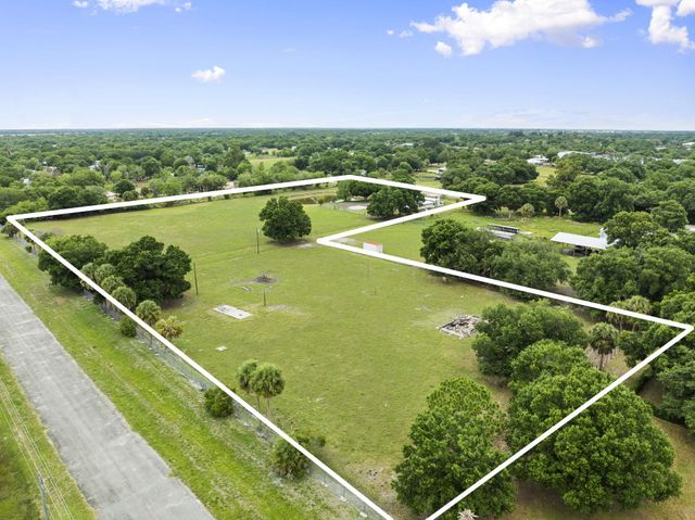 4072 NW 18th Street, Okeechobee, FL 34972
