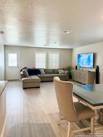 8323 DOVERS DEN, San Antonio, TX 78253