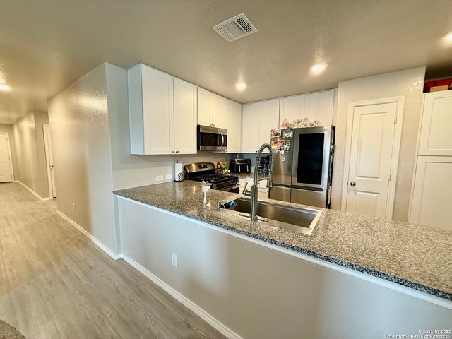 8323 DOVERS DEN, San Antonio, TX 78253