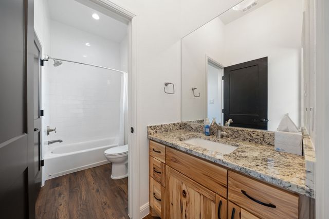 140 Lone Elm Road, Waxahachie, TX 75167