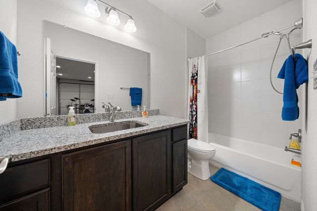140 Lone Elm Road, Waxahachie, TX 75167