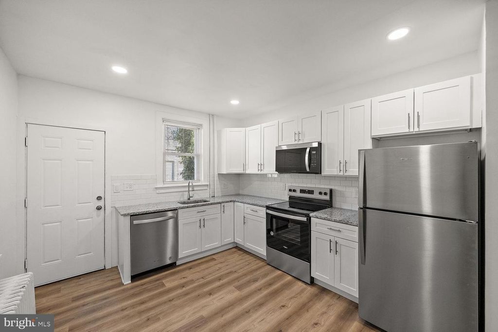 1715 W 8TH ST, Wilmington, DE 19805