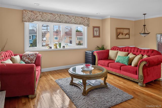 815 Iris Place, West Hempstead, NY 11552