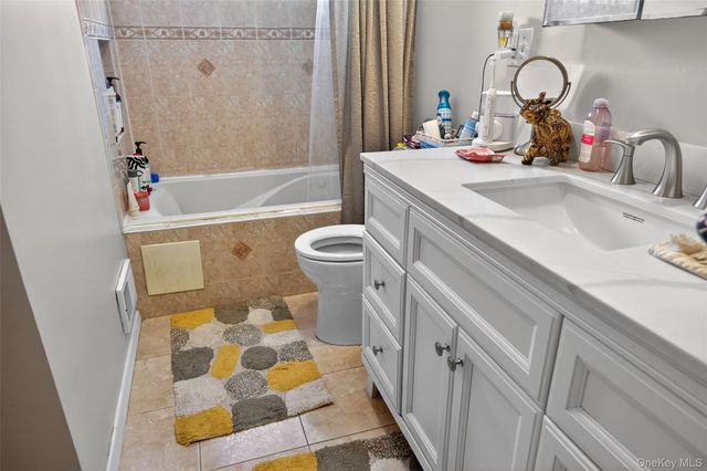 815 Iris Place, West Hempstead, NY 11552