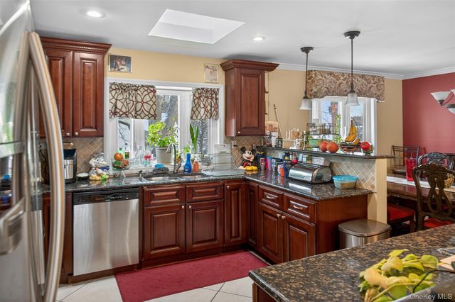 815 Iris Place, West Hempstead, NY 11552