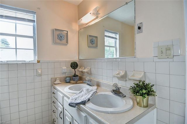 1156 Bedford Ave, Norfolk, VA 23508