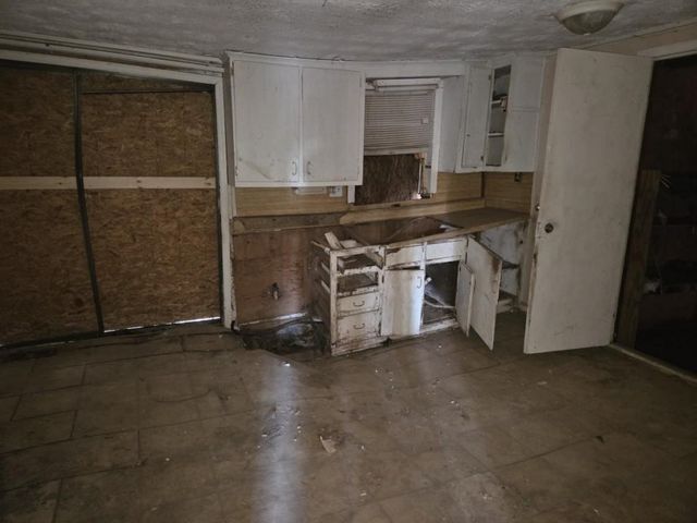 5278 Park Avenue, Union City, GA 30291