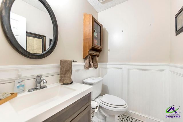 422 Wexford Cir, Bonaire, GA 31005