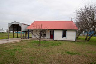 203 S Gisler Street, Austwell, TX 77950