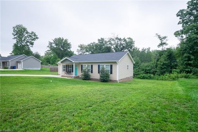 198 Quail Drive, Winston-salem, NC 27105
