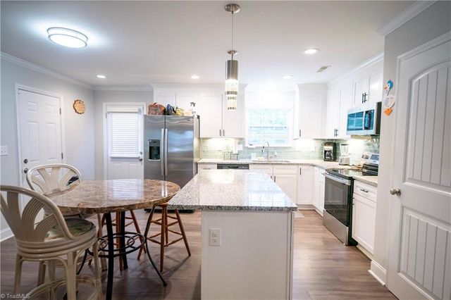 198 Quail Drive, Winston-salem, NC 27105