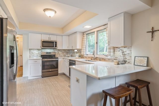 1909 Louise Street, Crystal Lake, IL 60014