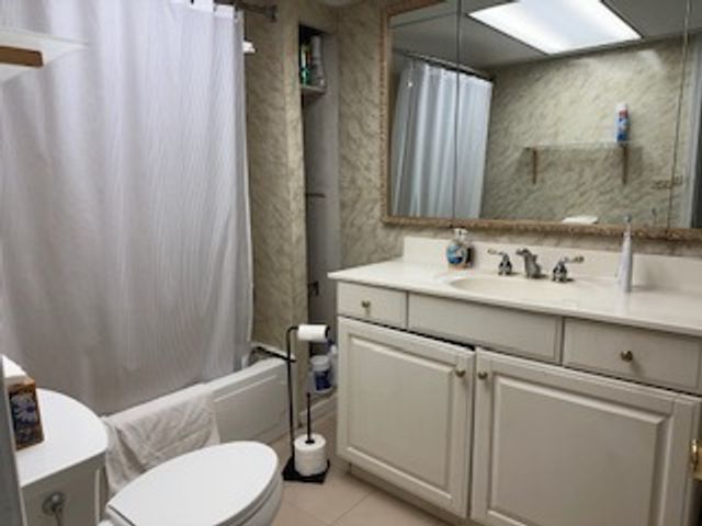 1909 Louise Street, Crystal Lake, IL 60014