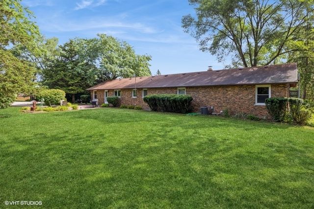 1909 Louise Street, Crystal Lake, IL 60014