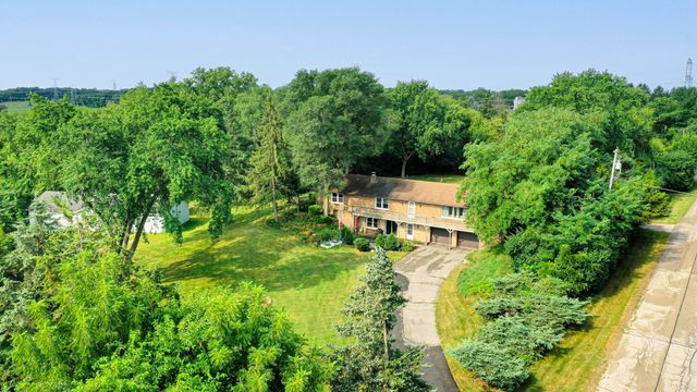 1909 Louise Street, Crystal Lake, IL 60014