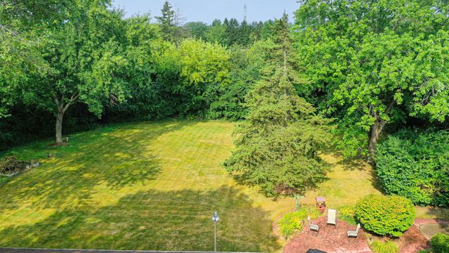 1909 Louise Street, Crystal Lake, IL 60014