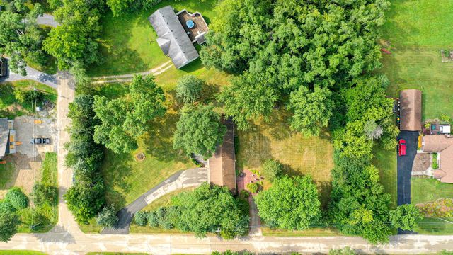 1909 Louise Street, Crystal Lake, IL 60014