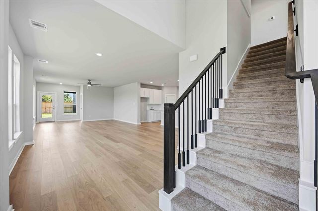 806 Mockingbird Passage Drive, Beasley, TX 77417