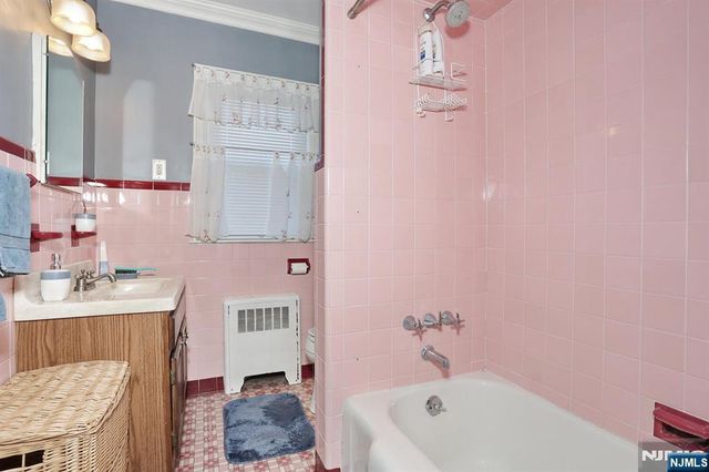 33 4th Street, Park Ridge, NJ 07656