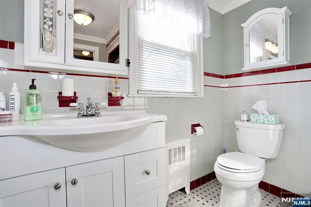 33 4th Street, Park Ridge, NJ 07656