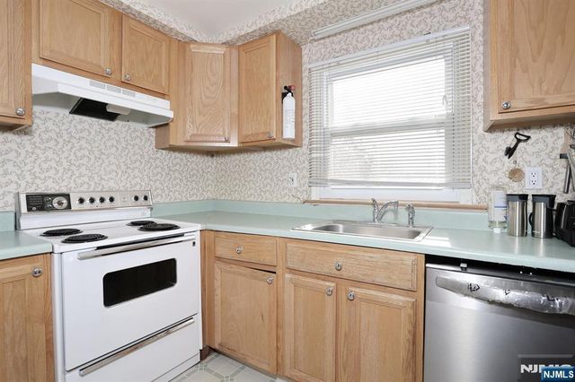 33 4th Street, Park Ridge, NJ 07656