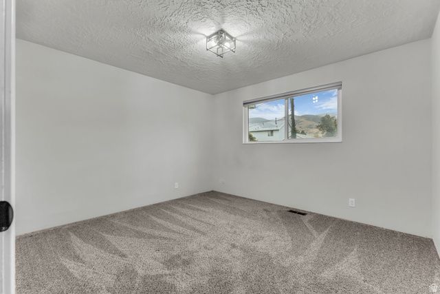 840 N 325 W, Bountiful, UT 84010