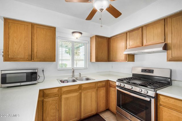 6720 W MEDLOCK Drive, Glendale, AZ 85303