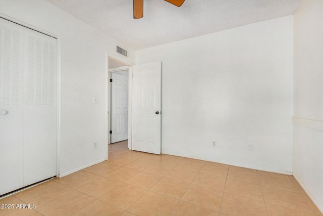 6720 W MEDLOCK Drive, Glendale, AZ 85303