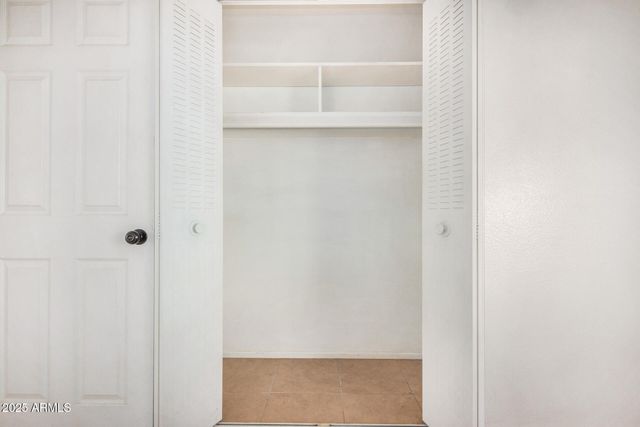 6720 W MEDLOCK Drive, Glendale, AZ 85303