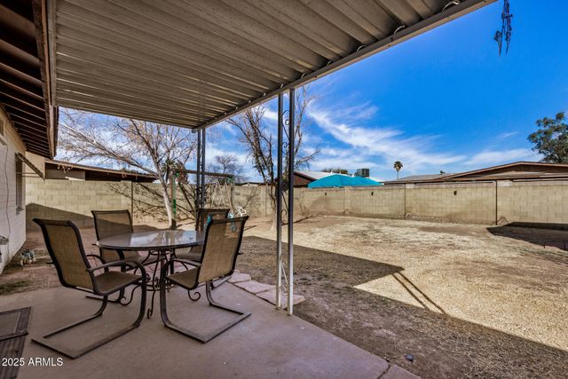 6720 W MEDLOCK Drive, Glendale, AZ 85303