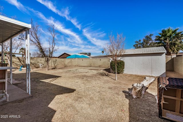 6720 W MEDLOCK Drive, Glendale, AZ 85303