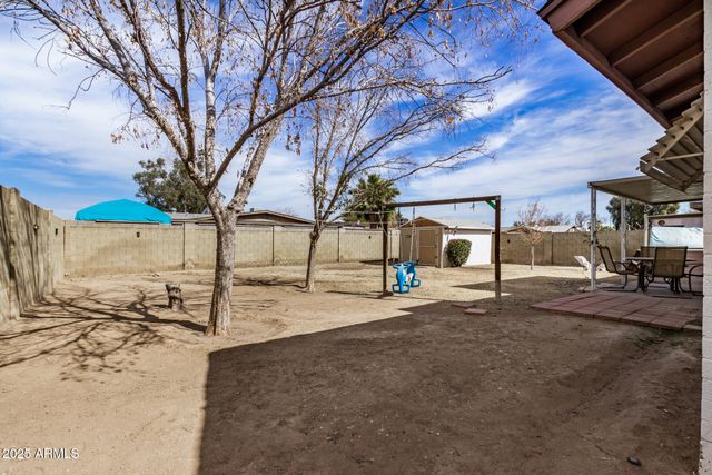 6720 W MEDLOCK Drive, Glendale, AZ 85303