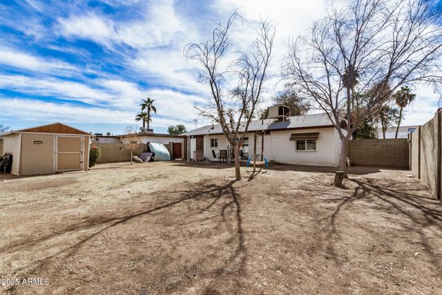 6720 W MEDLOCK Drive, Glendale, AZ 85303