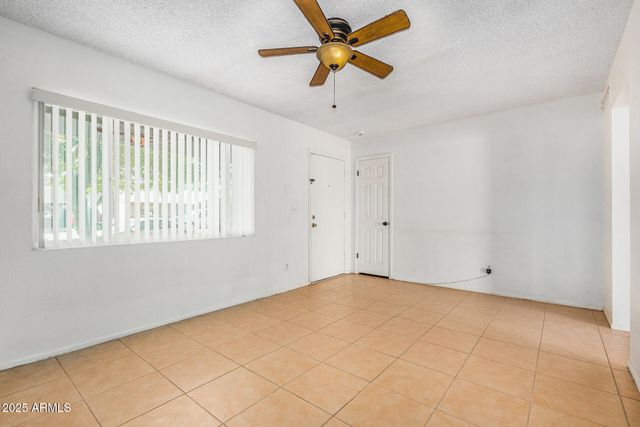 6720 W MEDLOCK Drive, Glendale, AZ 85303