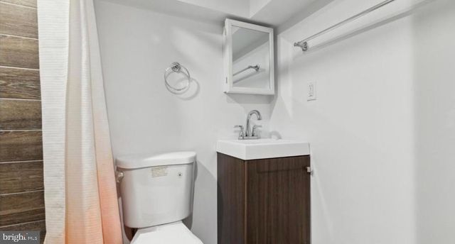 17 S 45TH ST, Philadelphia, PA 19104