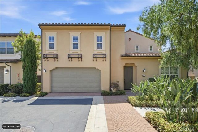210 Mantle, Irvine, CA 92618