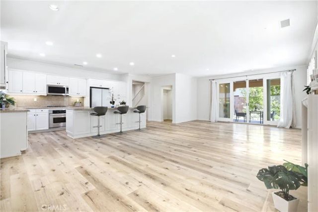 210 Mantle, Irvine, CA 92618