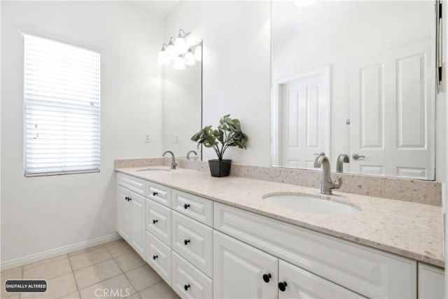 210 Mantle, Irvine, CA 92618