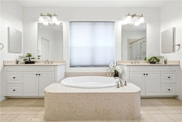 210 Mantle, Irvine, CA 92618