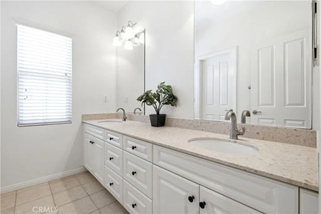 210 Mantle, Irvine, CA 92618