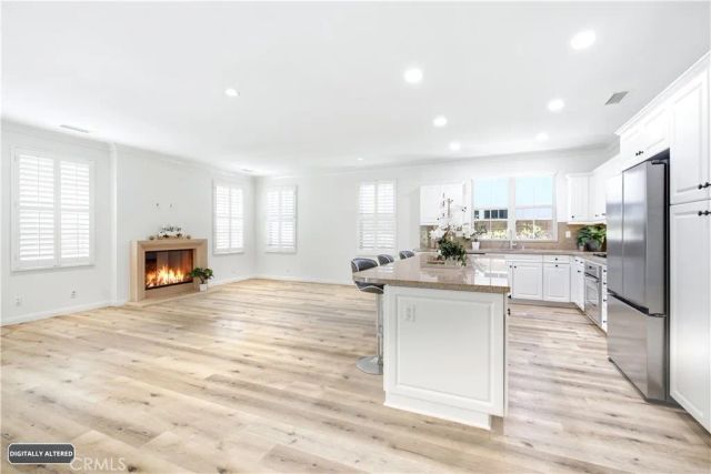 210 Mantle, Irvine, CA 92618