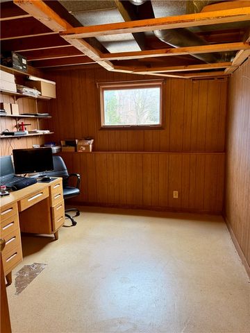 257 Cranbrooke Dr, Irondequoit, NY 14622