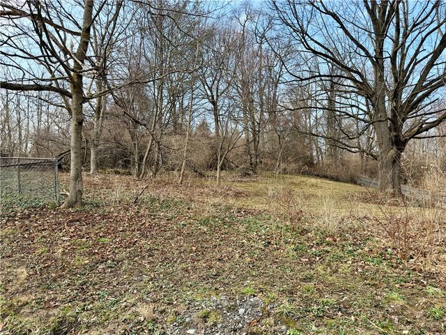 257 Cranbrooke Dr, Irondequoit, NY 14622