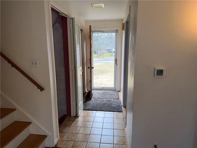 257 Cranbrooke Dr, Irondequoit, NY 14622