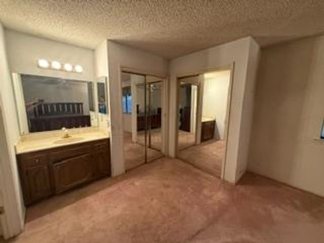 5324 N Vernal Avenue, Fresno, CA 93722