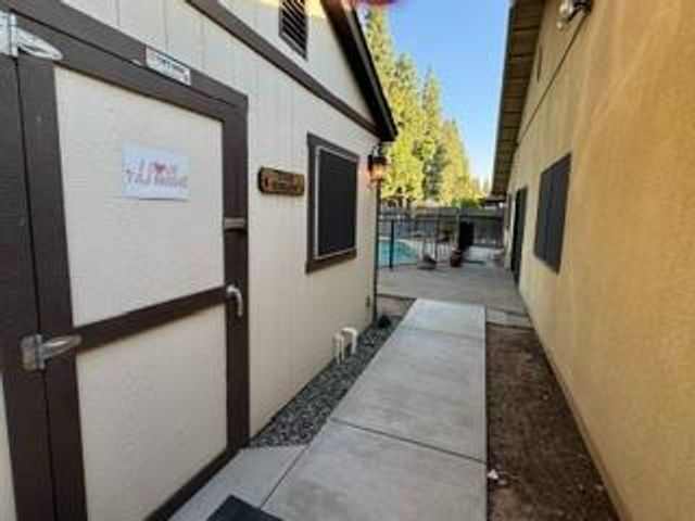 5324 N Vernal Avenue, Fresno, CA 93722