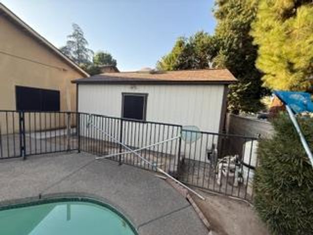 5324 N Vernal Avenue, Fresno, CA 93722