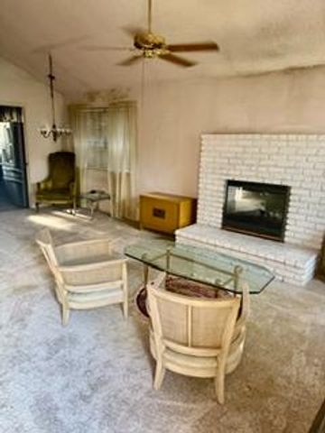 5324 N Vernal Avenue, Fresno, CA 93722