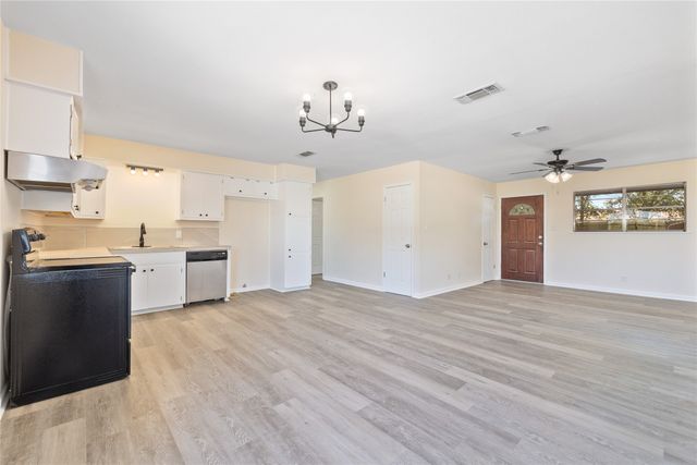 3818 Crestridge Drive, Brownwood, TX 76801