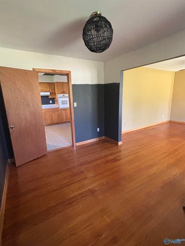 1100 NW Brookmeade Street, Huntsville, AL 35816